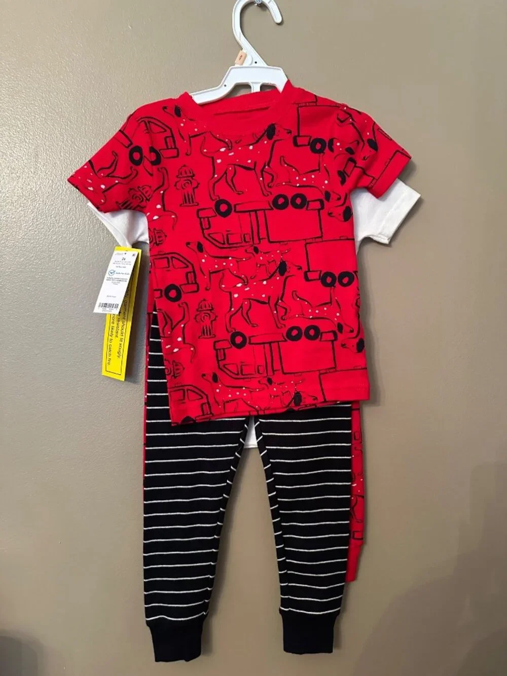 Carters Bedtime 2T Fire Truck 3 Piece Pajama Set Short Sleeve Red Black